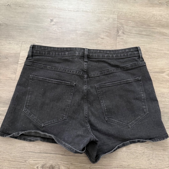 H&M Black Stretch Denim Shorts High Waist — Soft, Comfy & Flattering - Picture 2 of 5